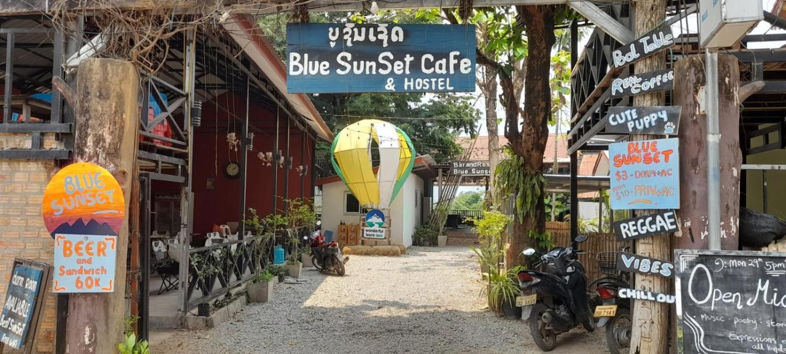 Blue Sunset Hostel Vang Vieng Eksteriør billede