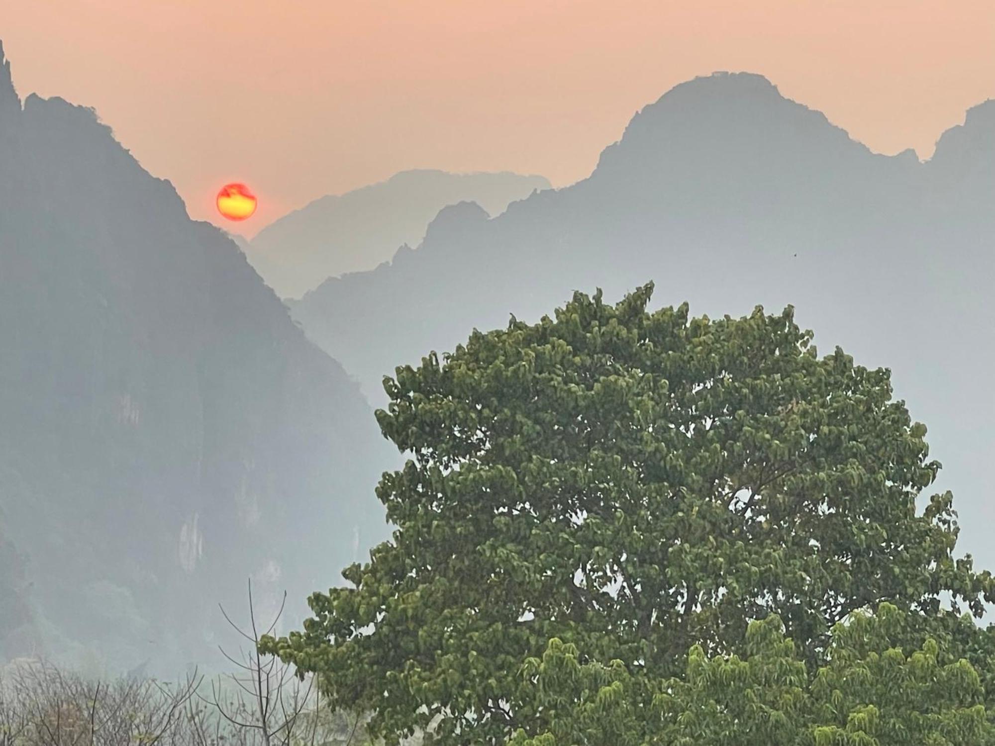 Blue Sunset Hostel Vang Vieng Eksteriør billede